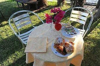 Villa Orchidea Vittoria 4*,